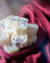 Load image into Gallery viewer, &quot;Haunted Roses&quot; Wax Melts (Set Of Six)